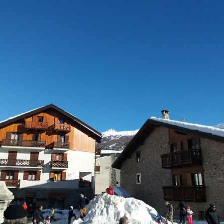Deacons Lodge Bardonecchia Exteriör bild