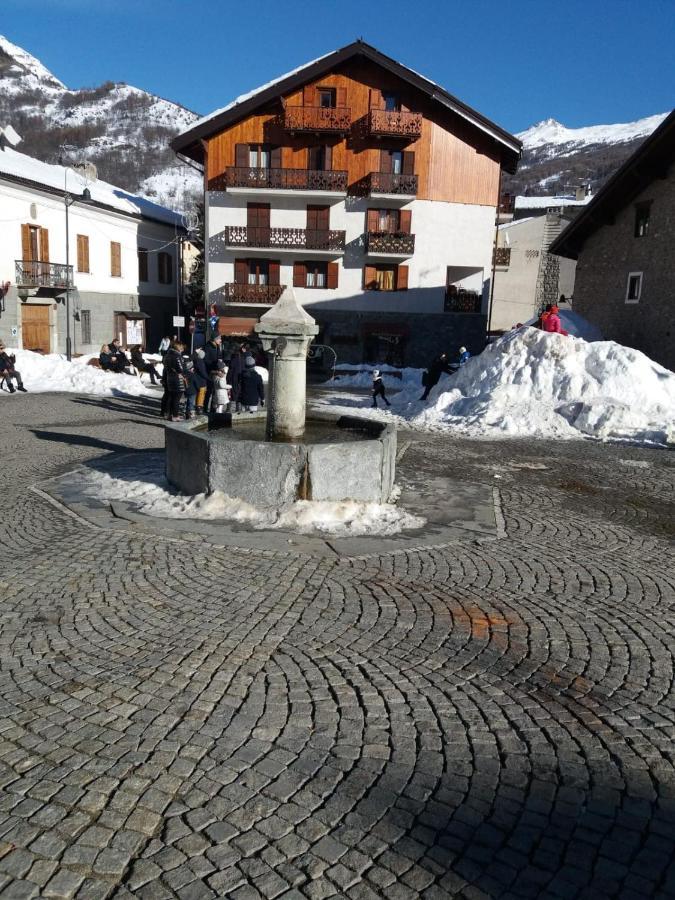 Deacons Lodge Bardonecchia Exteriör bild