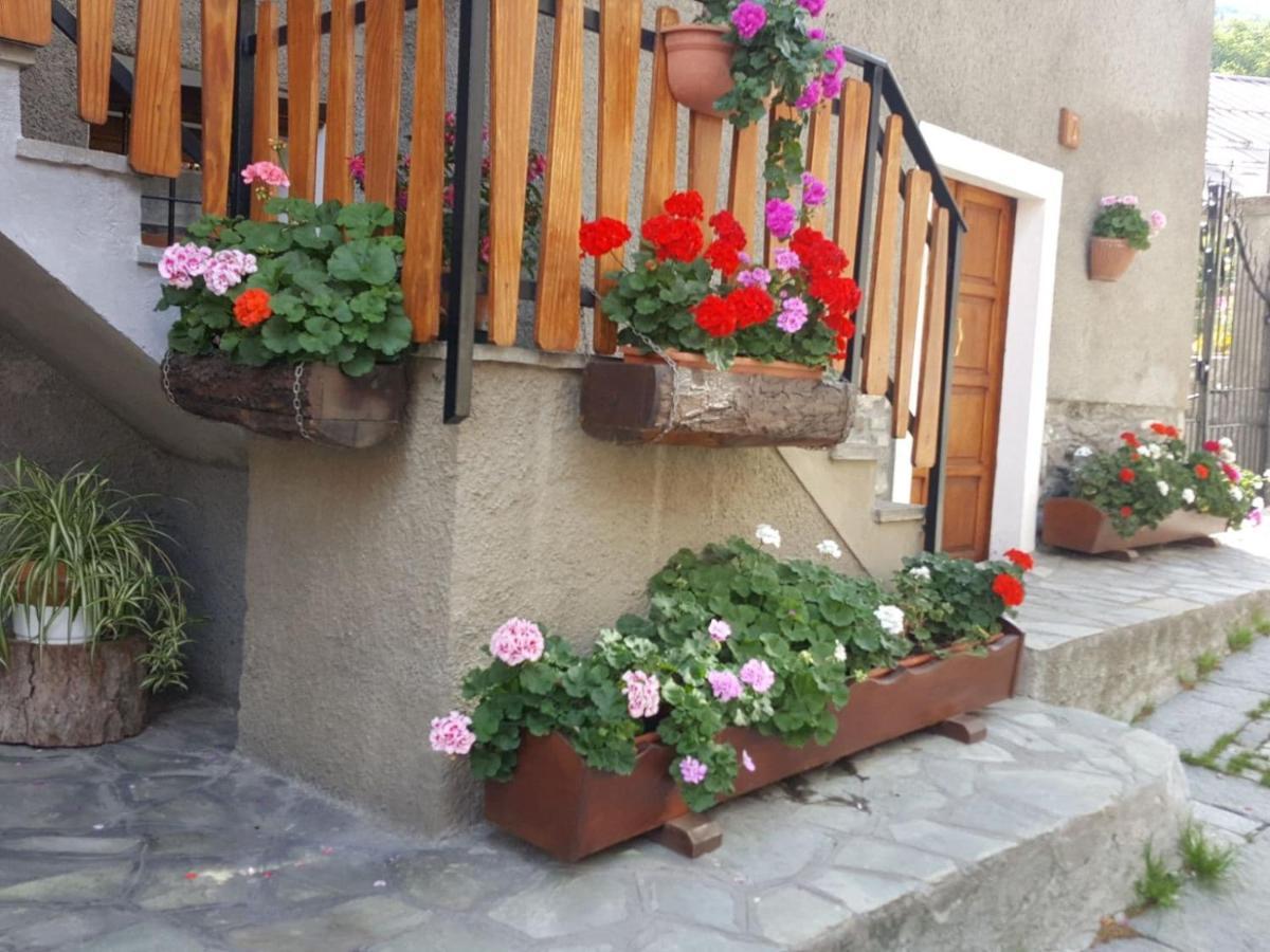 Deacons Lodge Bardonecchia Exteriör bild