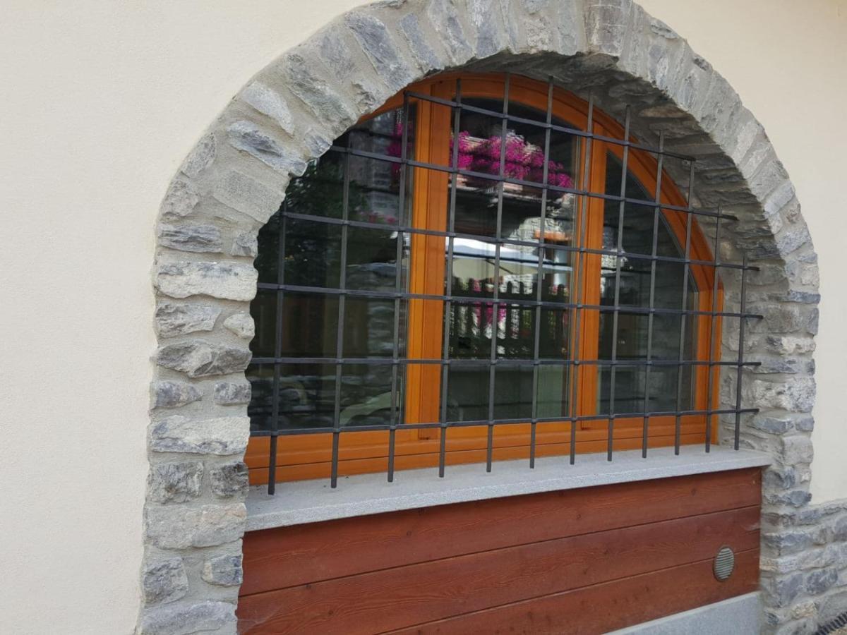 Deacons Lodge Bardonecchia Exteriör bild